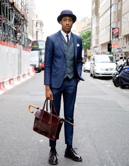 CHỌN THÊM SẮC MÀU TRANG PHỤC CHO TỦ ĐỒ NAM GIỚI