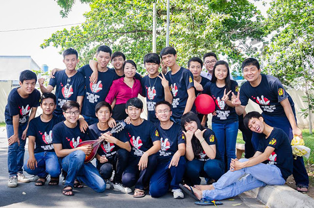 ÁO PHÔNG, SỰ LỰA CHỌN TUYỆT VỜI CHO VIỆC MAY ĐỒNG PHỤC LỚP